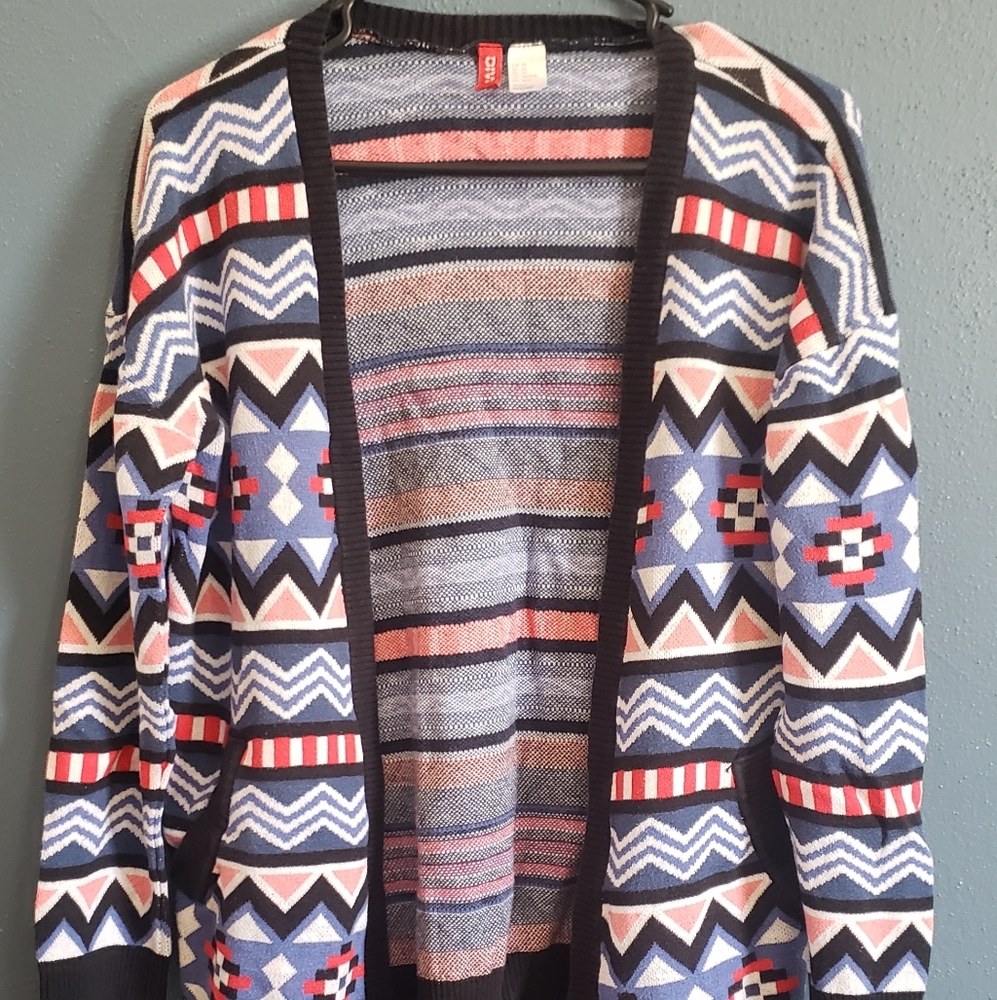 DIVIDED H&M cardigan w/ pockets size xs